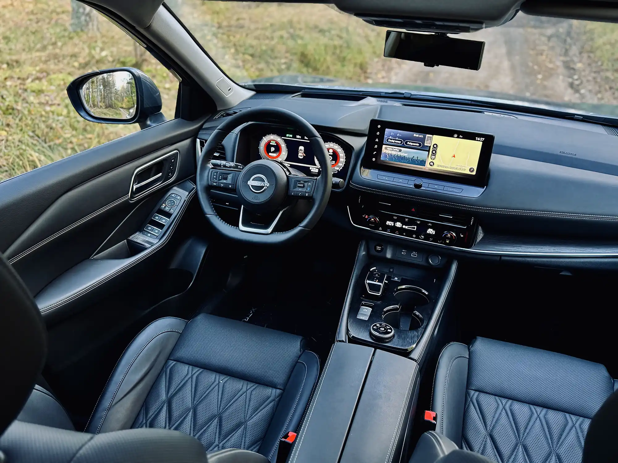 nissan-xtrail-interior